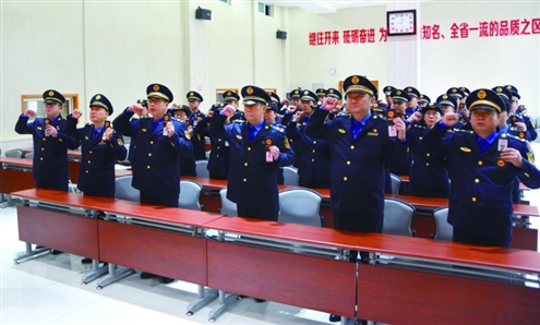 通过执法轮训、理论大讲堂等形式不断提升执法能力